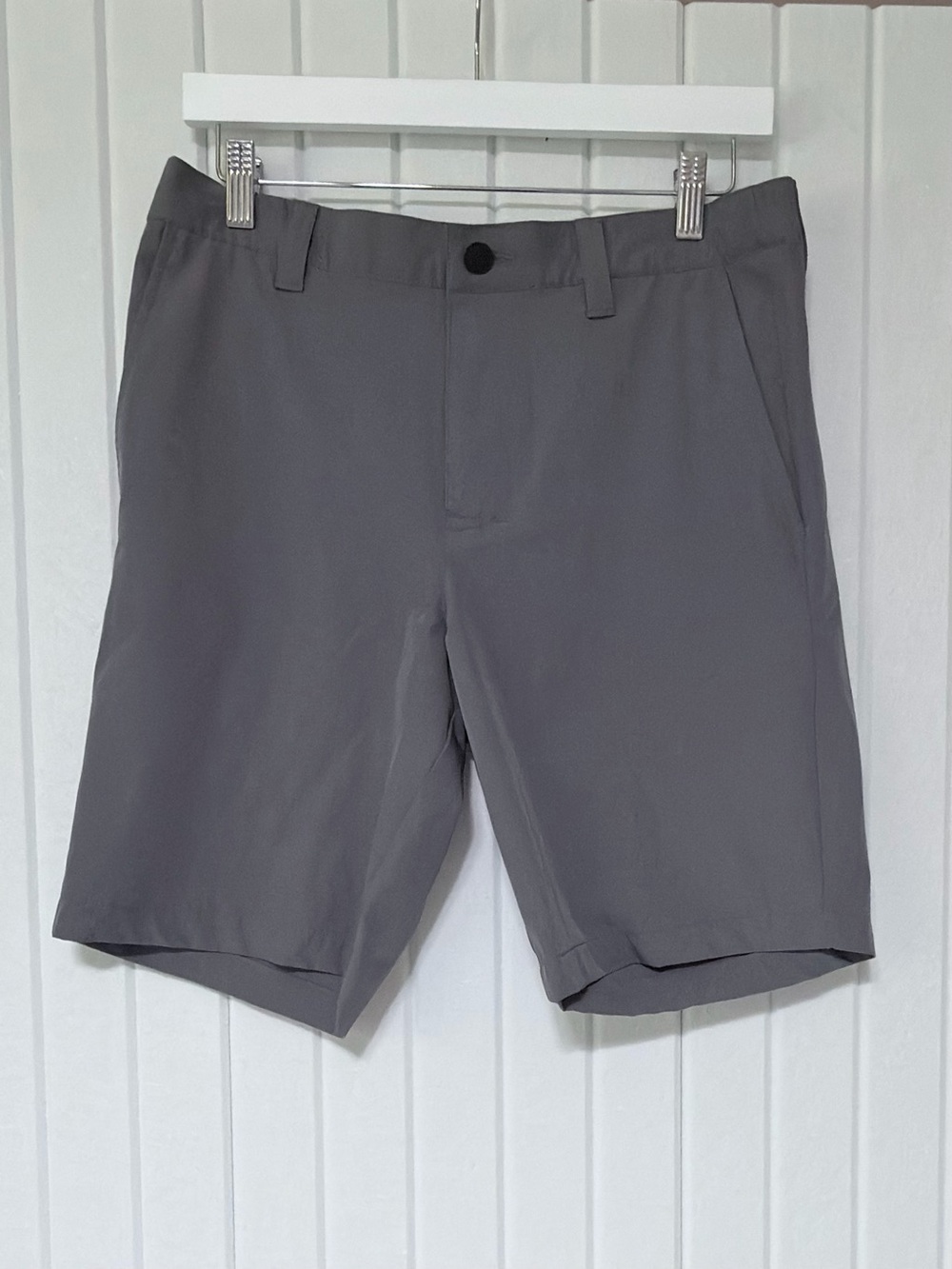 Banana Republic Men's Gray Golf Performance Shorts